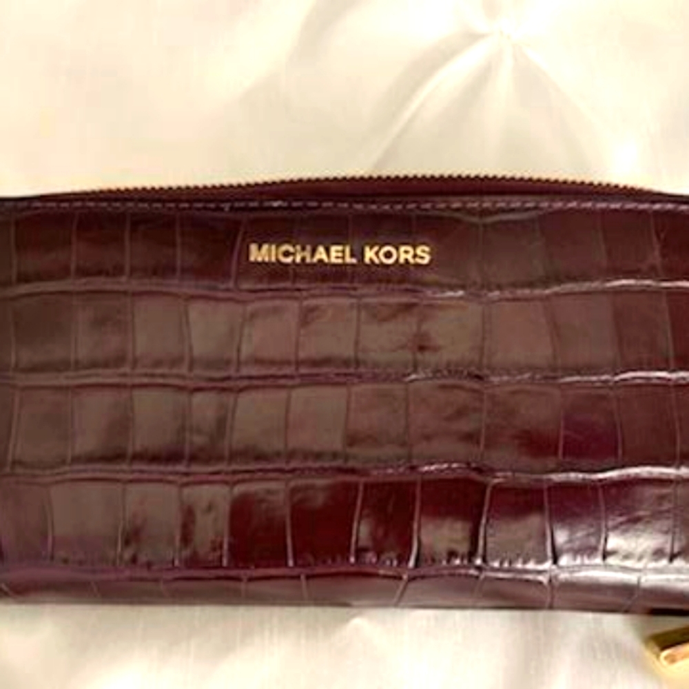 Micheal kors wallet
